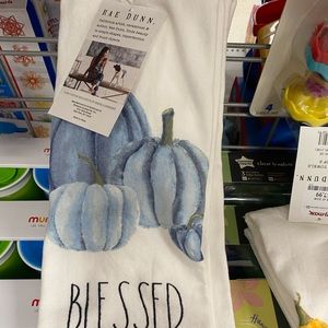 Rae Dunn kitchen towels set of 2